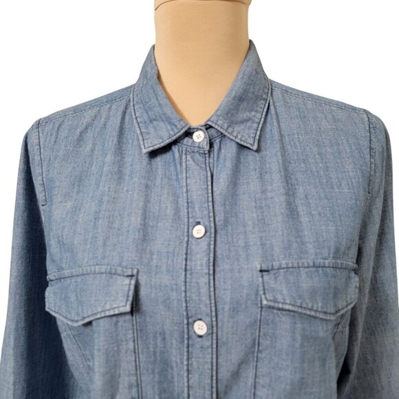 Old Navy Size M Classic Button Down Chambray Blue Long Sleeve Top, EUC - Picture 2 of 13